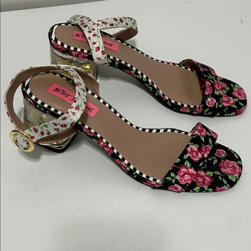 Betsey Johnson Black and Pink Floral Sandals Worn once - Picture 2 of 10